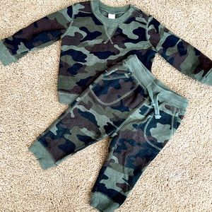Tucker + Tate Camo Top and Pant Set. Size 12 Months